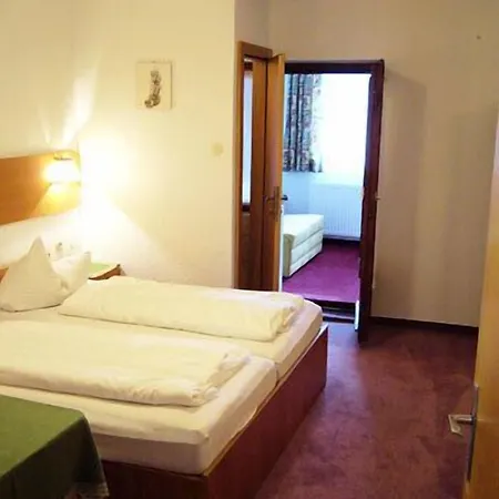 Garni Alpenrose Hotel 2*