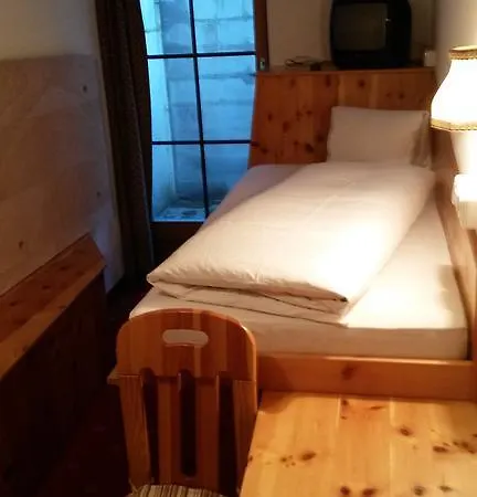 Hotel Garni Alpenrose Ischgl