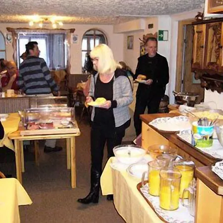 Garni Alpenrose Hotel Ischgl